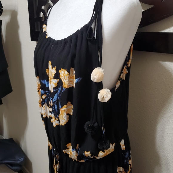 Xhilaration - Picture 2 of 6